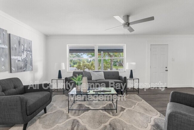 Foto del edificio - 5642 55th St N