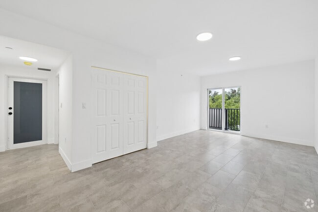4 habitaciones, 2 baños - 113 m² - Sala de estar - 147 NW 59th St