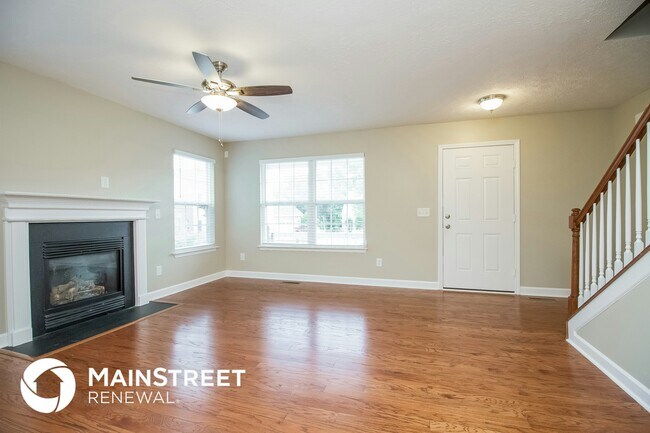 Foto del edificio - 681 Smoky Mountains Dr