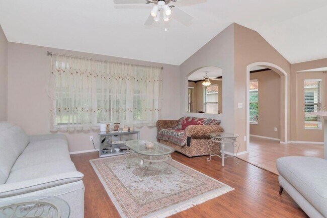 Foto del edificio - 314 Fountainview Cir