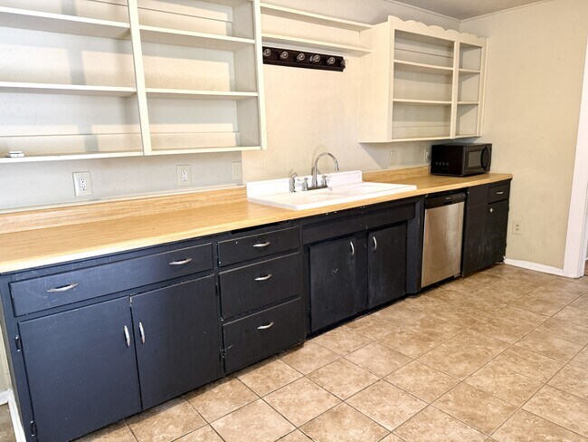 Foto del edificio - 817 Hargrove St