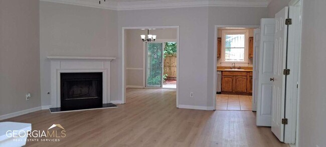 Foto del edificio - 3529 Mt Vernon Cir