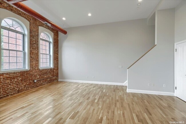 Foto del edificio - 200 School House Rd