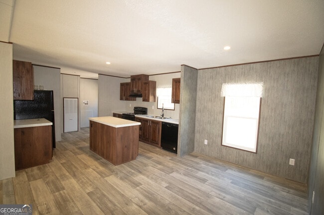 Building Photo - 1778 Zettwell Rd