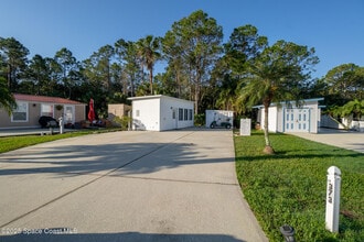 Building Photo - 373 Plantation Dr