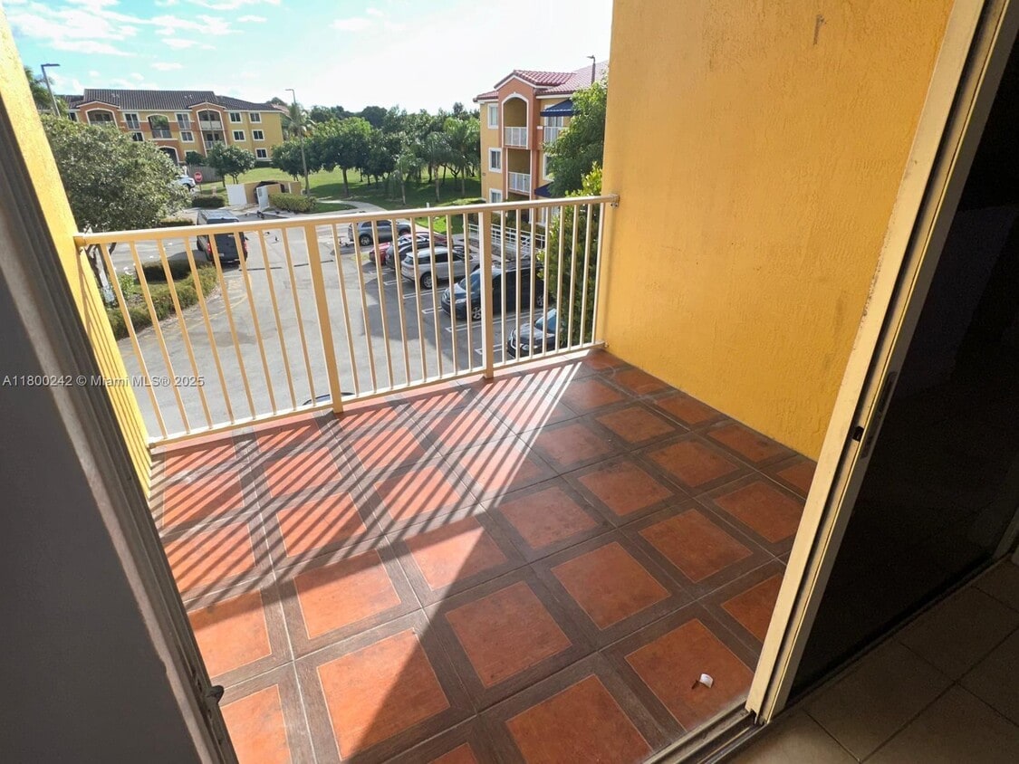 Primary Photo - 20930 SW 87th Ave
