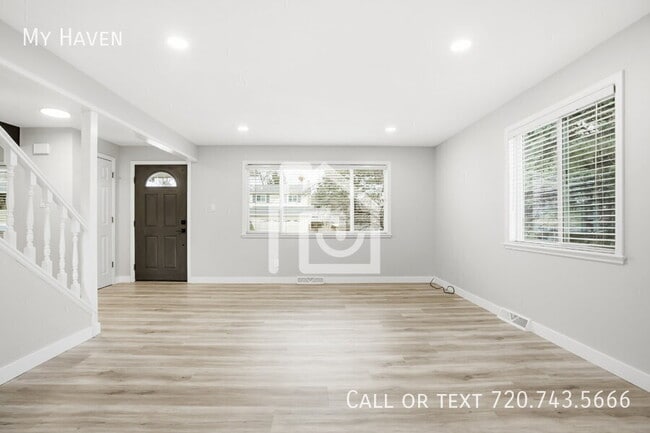 Photo - 2351 S Garland St House