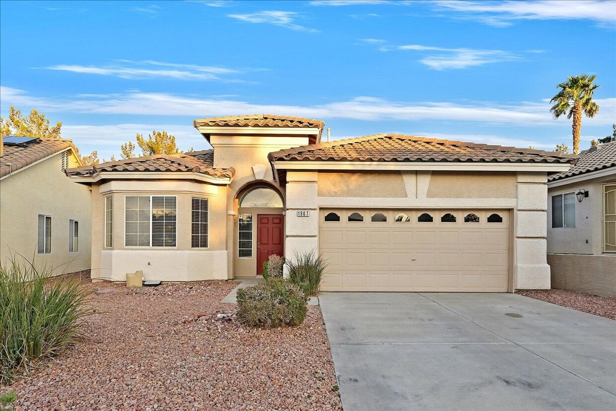 Primary Photo - 1 Story Pool Green Valley Ranch