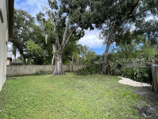 Building Photo - 6420 S Adelia Ave