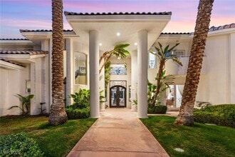 Building Photo - 2057 Troon Dr