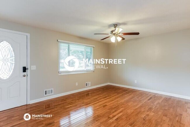 Building Photo - 3 Bedroom Pet-Friendly Home in DOUGLASVILLE, GA with Main Street Renewal