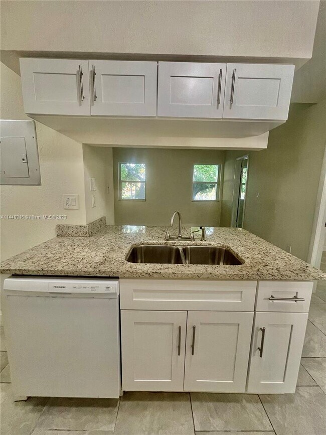 Building Photo - 17325 NW 67th Ct