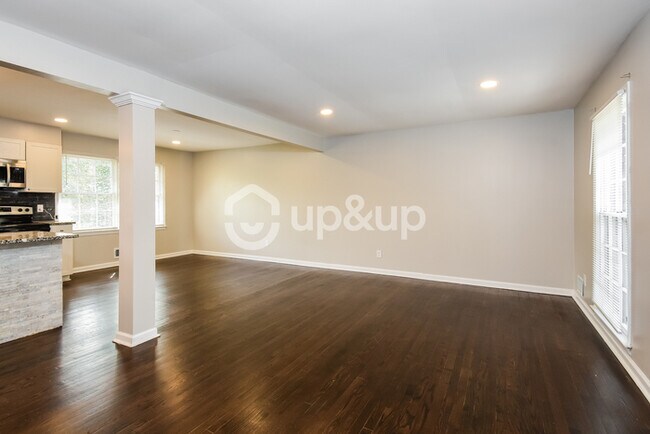 Foto del edificio - Fantastic 4bd/2.5ba home! Coming soon!