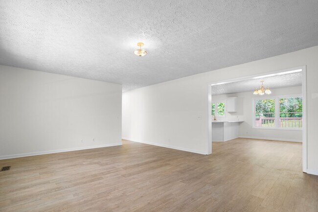 Foto del edificio - 3352 Mahlon Moore Rd
