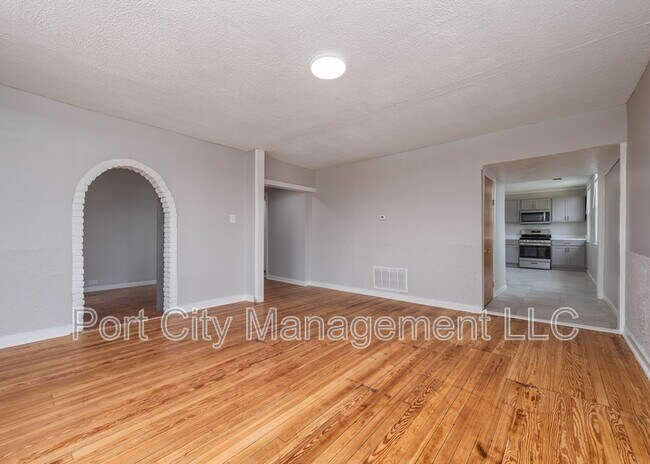 Foto del edificio - 4013 W Forest Park Ave
