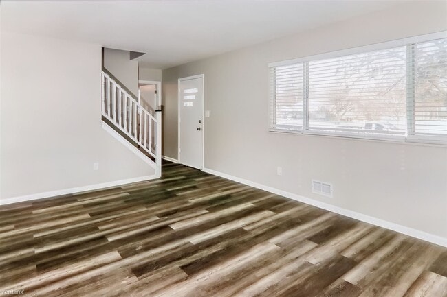 Building Photo - 4 br, 2 bath House - 1531 Aven Dr