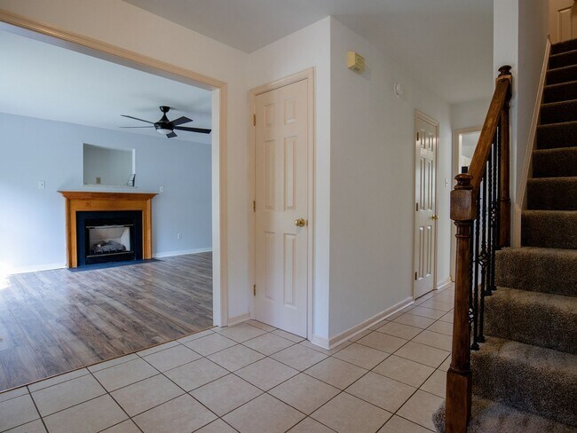 Foto del edificio - Bright 4-Bedroom Home in Midlothian!
