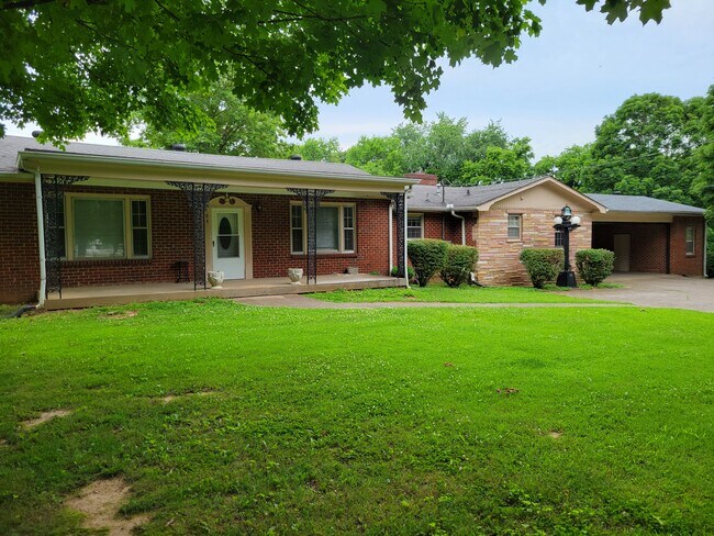Building Photo - 109 Ray Ave