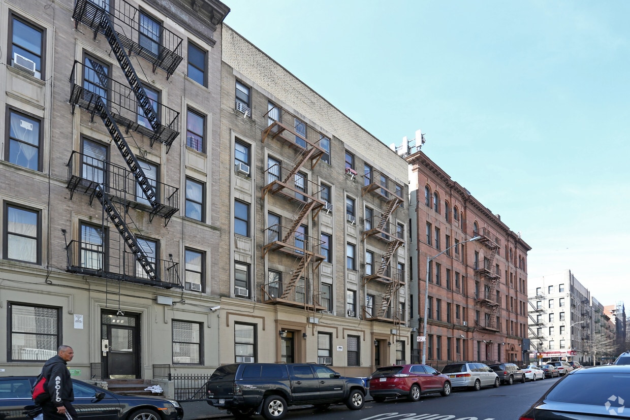 Primary Photo - 170 W 109th St