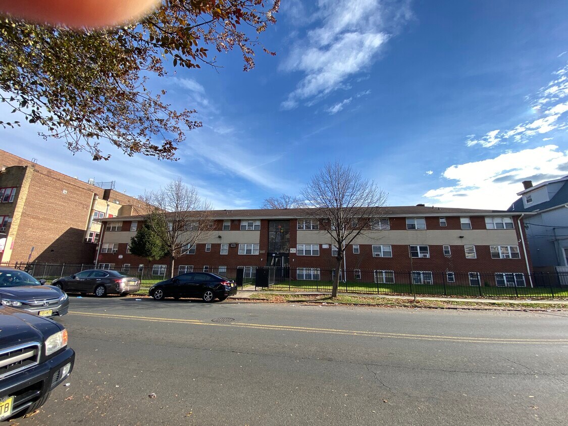 Foto principal - 415 Jefferson Ave