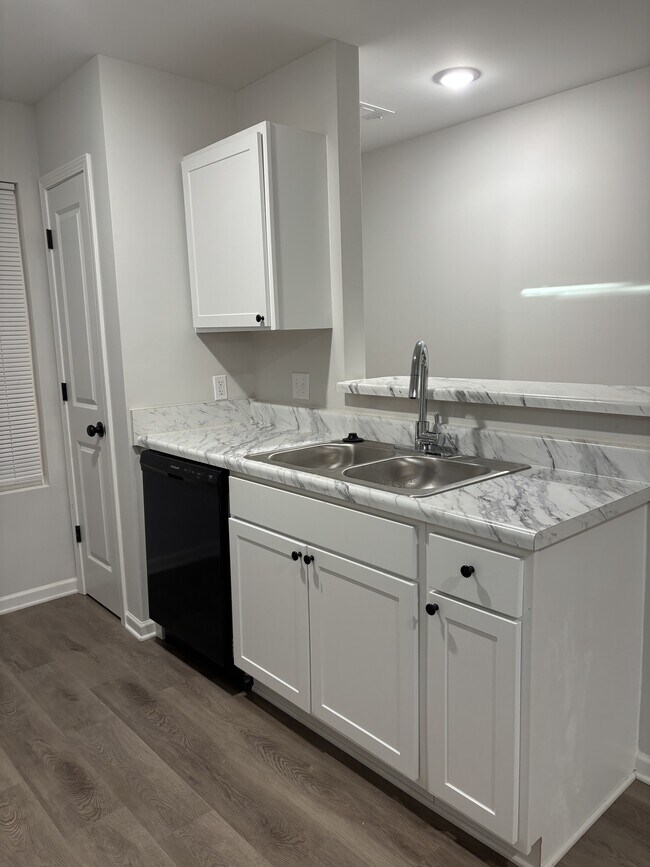 Foto del edificio - 2585 Callie Rd