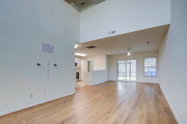 Foto del edificio - 2425 Scholar Ln