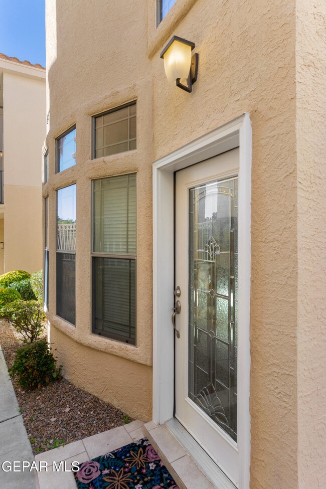 Building Photo - 5939 Bandolero Dr