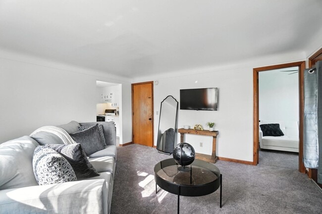 Photo - 3517 W Galbraith Rd Apartment