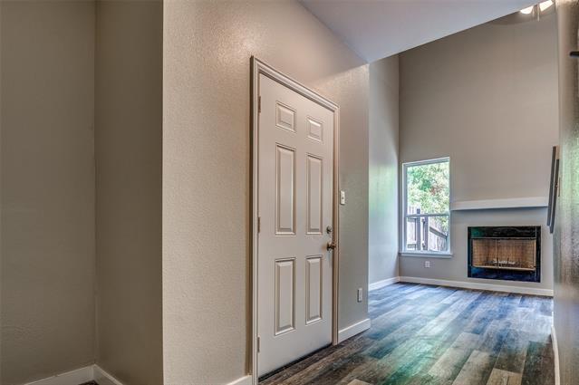 Building Photo - 3270 Wexford Dr