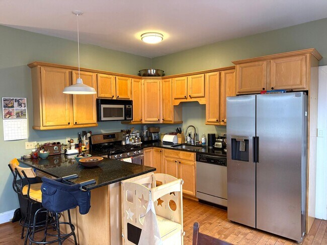 Foto del edificio - Charming 2 Bed + 2 Bath Condo in the West End!