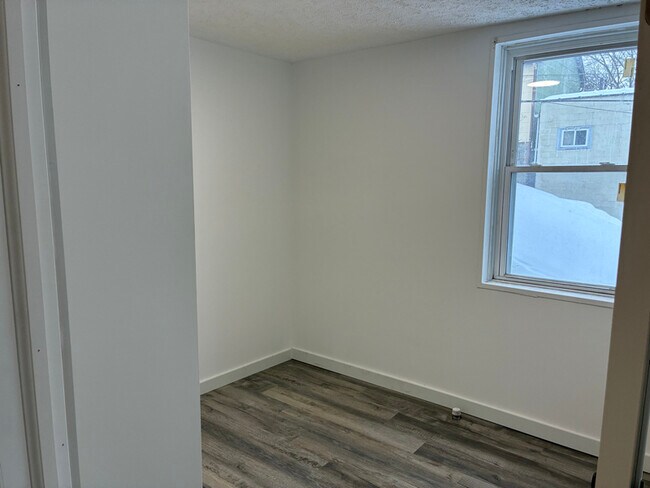 Foto del edificio - 110 E Madison Ave