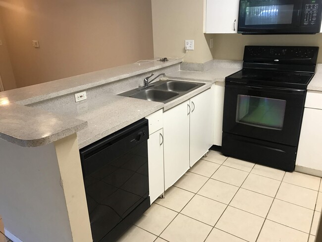 Building Photo - 3874 Lyons Rd