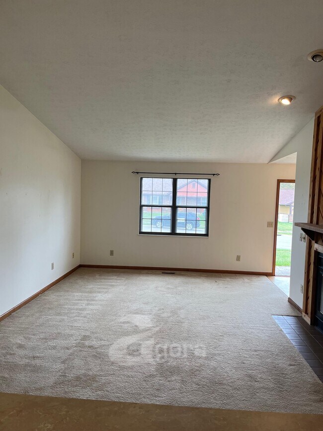 Foto del edificio - 135 Renwood Pl