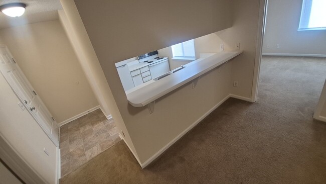 Building Photo - 320 Brownlea Dr