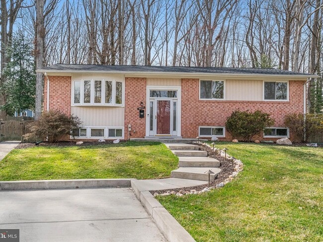 Building Photo - 8651 Cromwell Dr