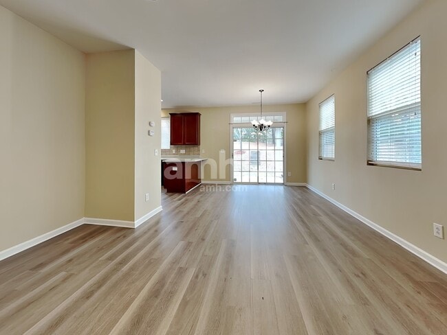 Foto del edificio - 189 Depot Ridge Rd