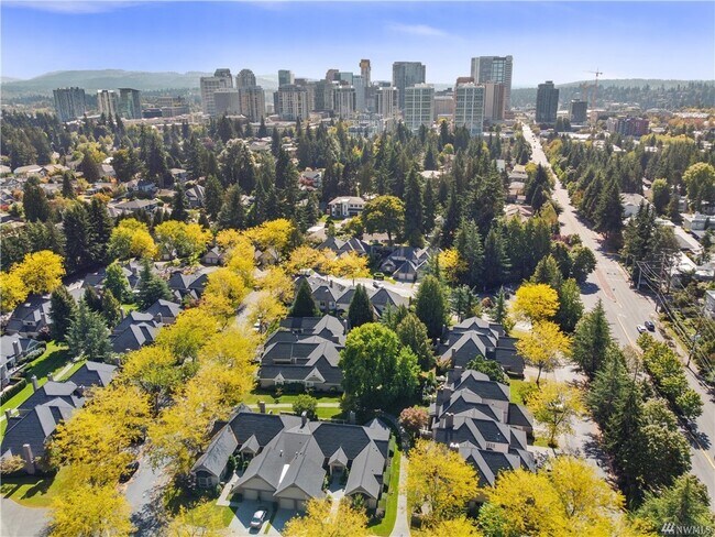 Foto del edificio - 1768 Bellevue Way NE