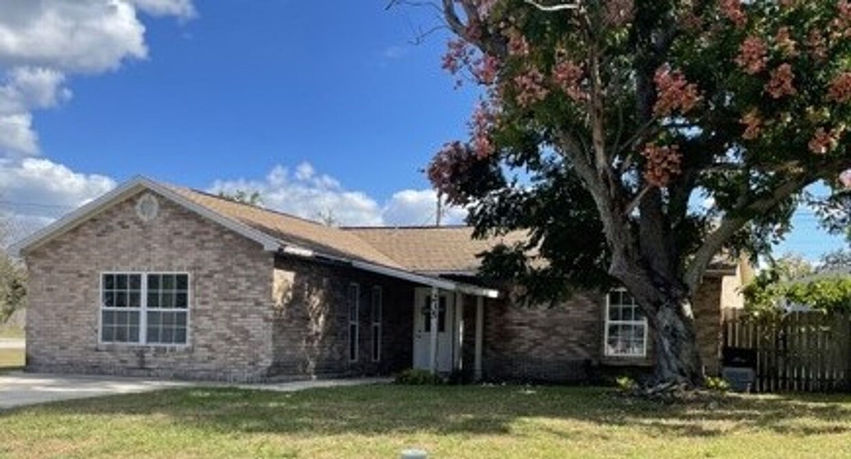 Foto principal - Updated 3/2 In Deltona!