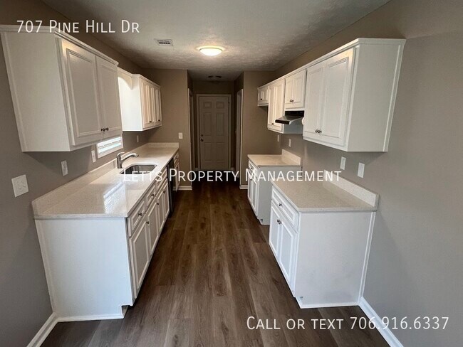 Foto del edificio - Newly renovated ranch home in desirable Ph...