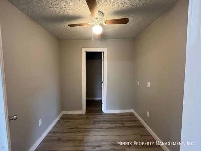 Foto del edificio - 950 S 10th St