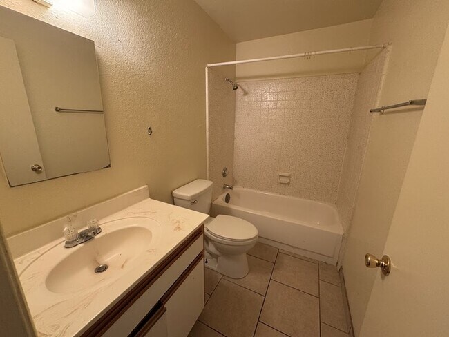 Foto del edificio - 4261 N 68th Dr