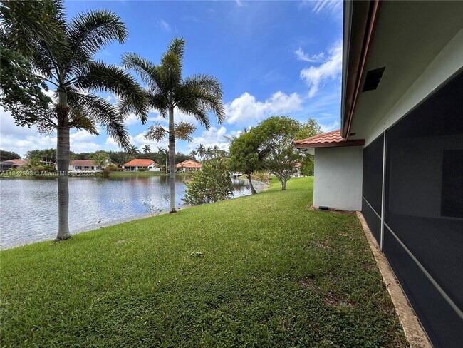 Foto del edificio - 1048 NW 99th Ave