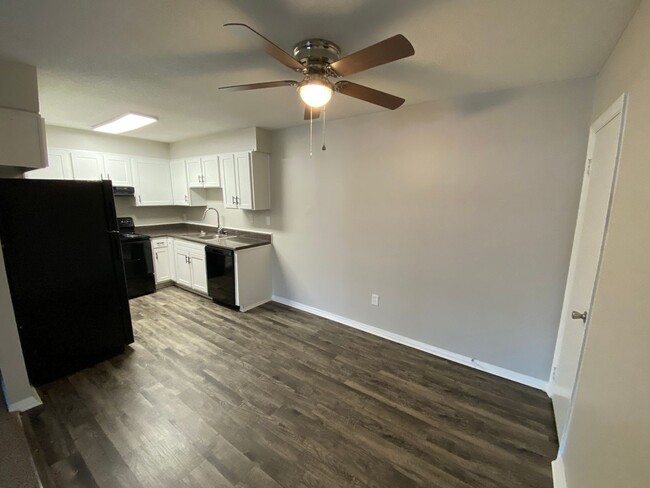 Interior Photo - Landmark Woods Apartment Homes