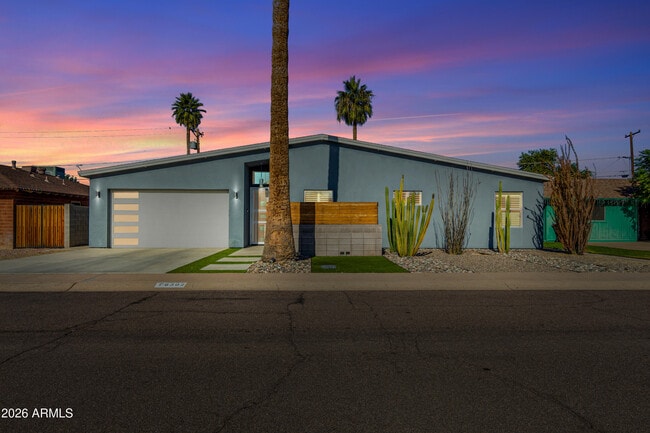 Building Photo - 8302 E Heatherbrae Ave