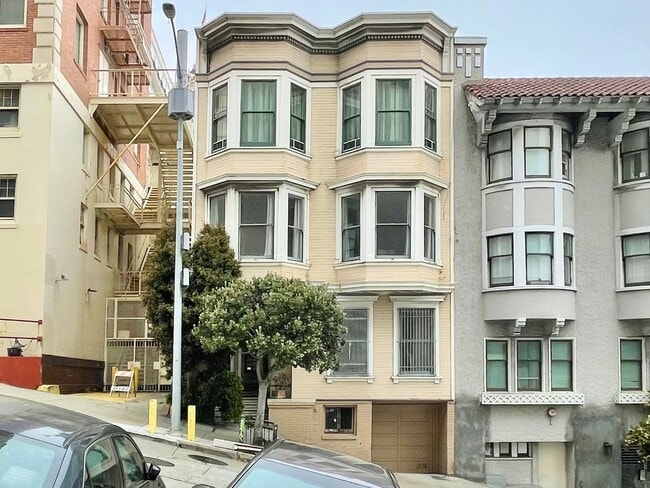 Building Photo - Charming Lower Nob Hill 1BR/1BA! Laundry! ...