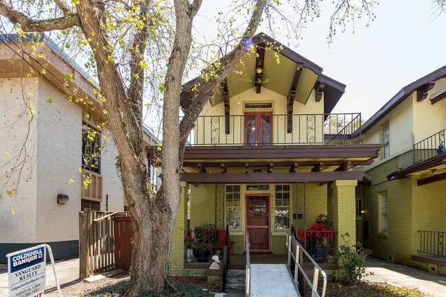 Building Photo - 2120 Herschel St