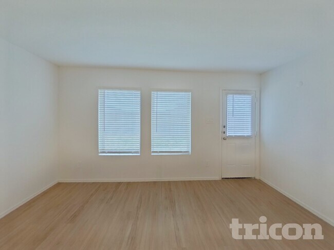 Foto del edificio - 17527 Grand Fir Ln