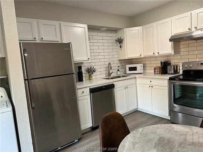 Building Photo - 1222 Georgia St