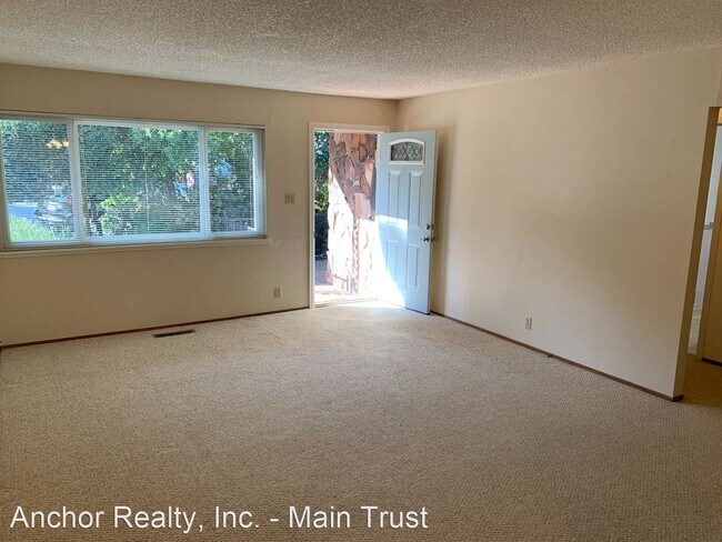 Building Photo - 2 br, 1 bath House - 1581 Hawes