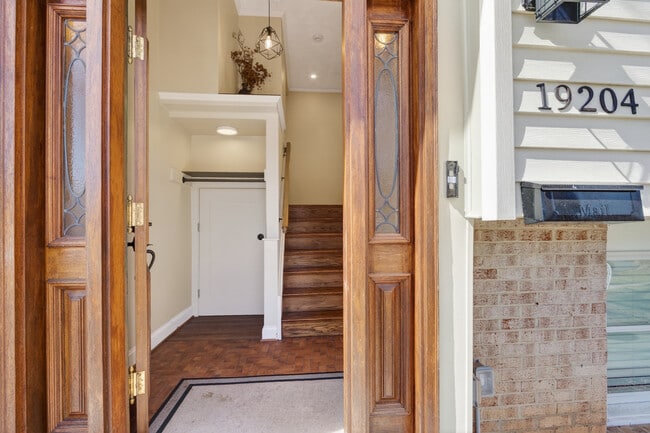 Photo - 19204 Saint Johnsbury Ln House